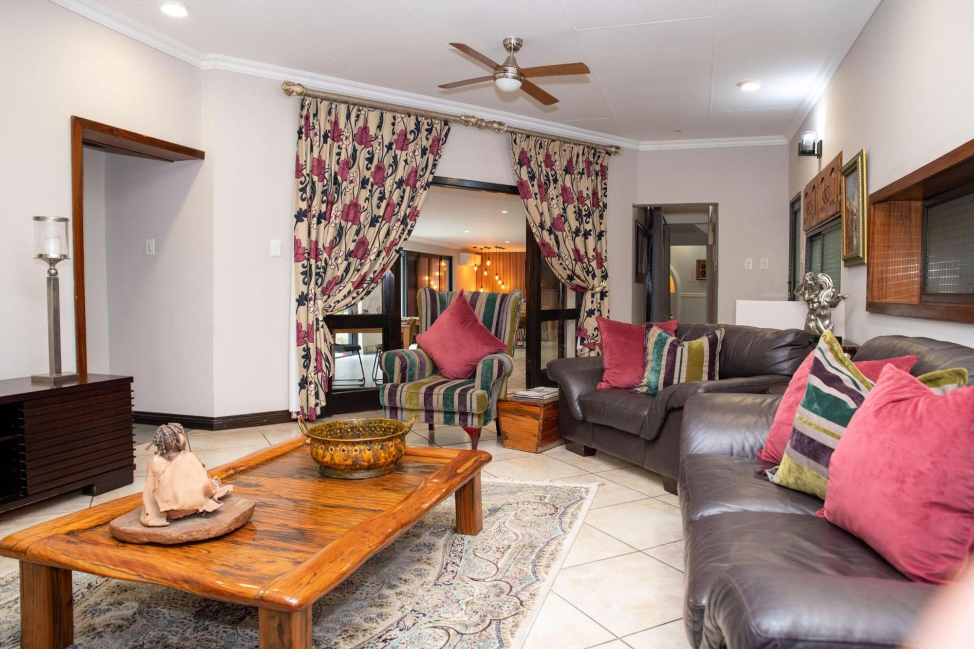 Iso'Bella Vita Guesthouse Пхалаборва Экстерьер фото