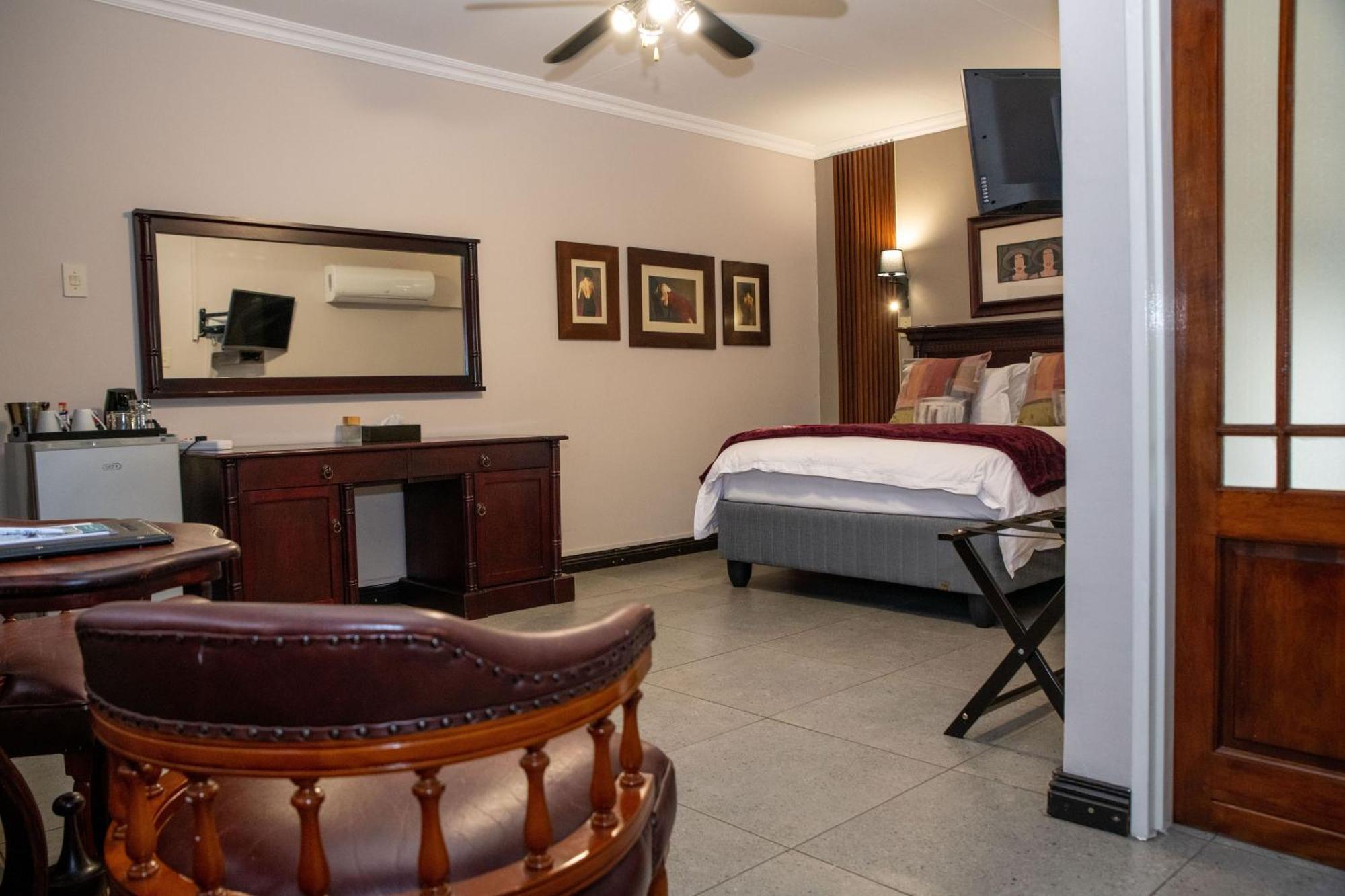 Iso'Bella Vita Guesthouse Пхалаборва Экстерьер фото