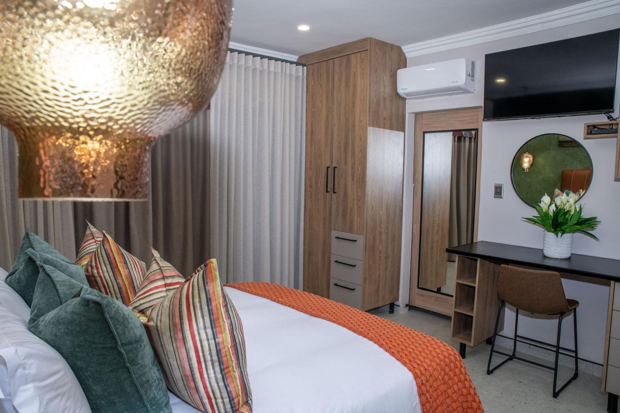 Iso'Bella Vita Guesthouse Пхалаборва Экстерьер фото